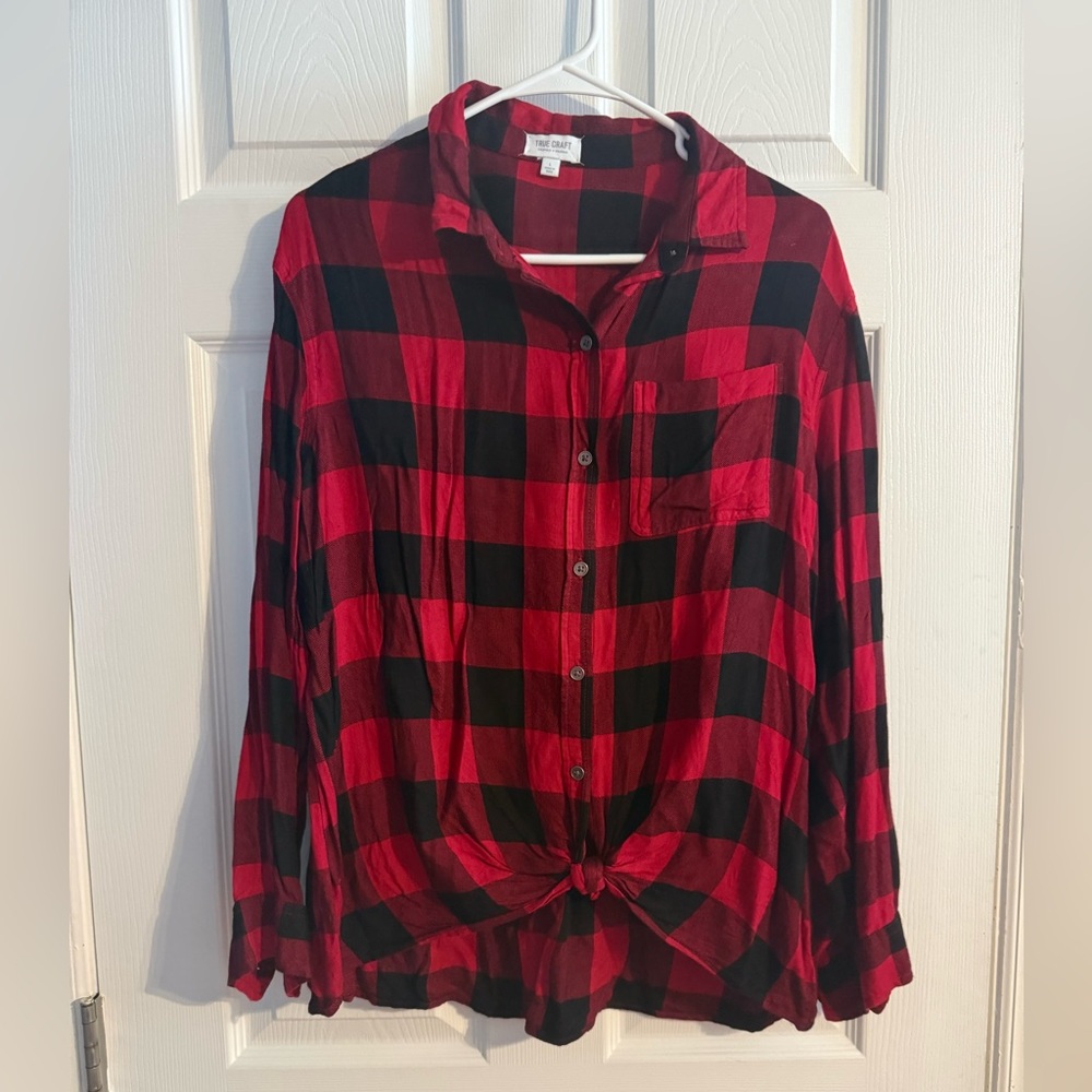 True Craft Red & Black Buffalo Plaid Button Down Top Size L Tie Front